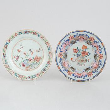 A group of 11 Chinese export porcelain pieces, Qing dynasty, 18th century.