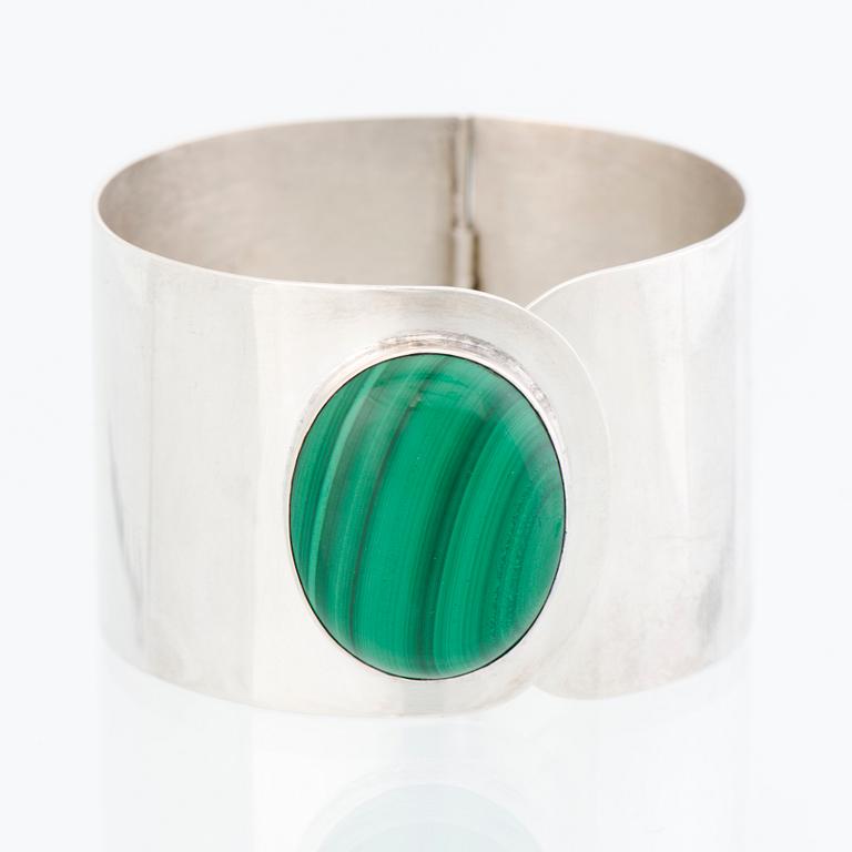 HELGE NARSAKKA BRACELET, silver, malachite. Kaunis Koru, Finland 1983.