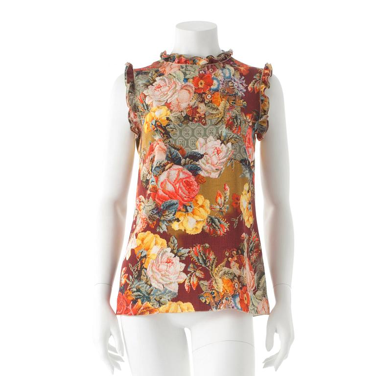 DOLCE & GABBANA, a floralpatterned blendmaterial top.