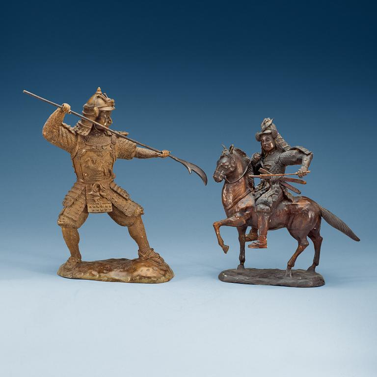 SKULPTURER, två stycken, brons. Japan, Meiji (1868-1912).
