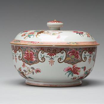 A famille rose tureen with cover, Qing dynasty, Yongzheng (1723-35).
