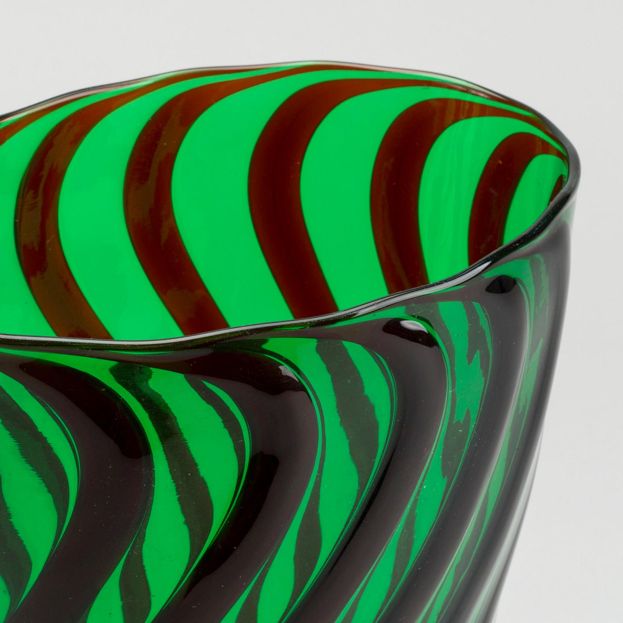 PETER SVARRER, vase, signed and dated 98.