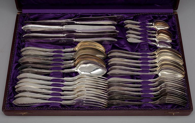 BESTICKSERVIS, 36 delar, silver, "Svensk spets", GAB, Stockholm, bl.a. 1924, vikt exklusive knivar ca 1230 gram.