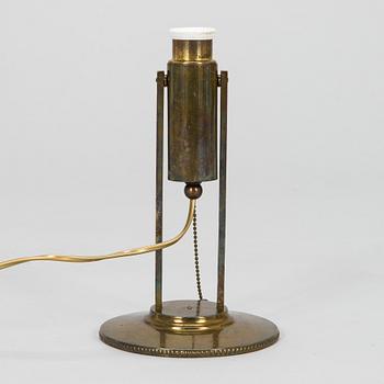 Eino Schroderus, bordslampa / vägglampa Konstsmideriet Koru, Helsingfors, 1900-talets början.