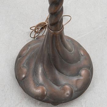 Golvlampa, Jugend, 1900-talets början.