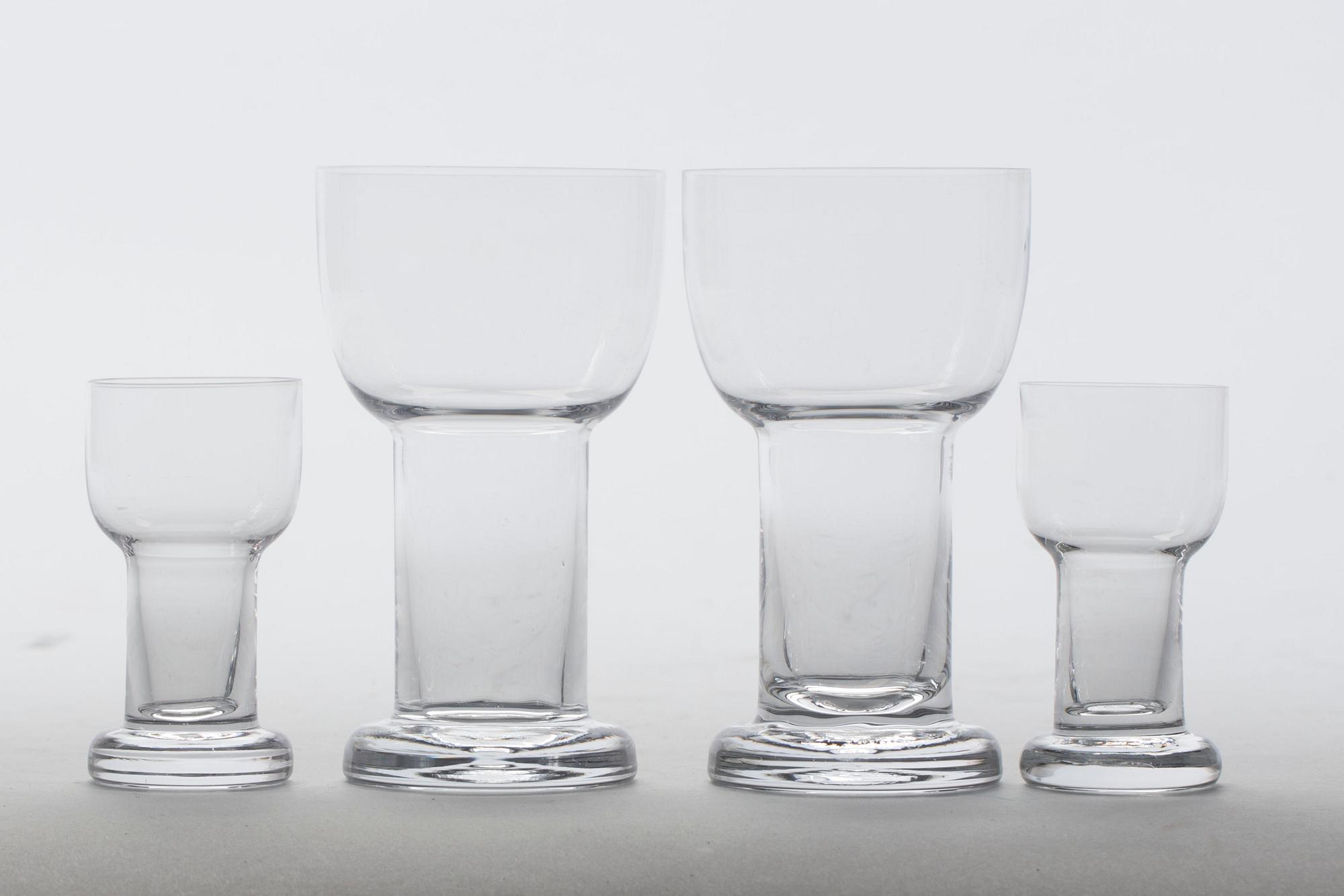 GLASSERVIS, 23 dlr, "Picnic", Bertil vallien för Boda, 1900-talets andra hälft.