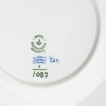 A 28-piece 'Musselmalet' porcelain coffee service, Royal Copenhagen, Denmark.