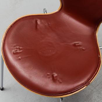 ARNE JACOBSEN, stolar, 6 st, "Sjuan", Fritz Hansen, 1989.