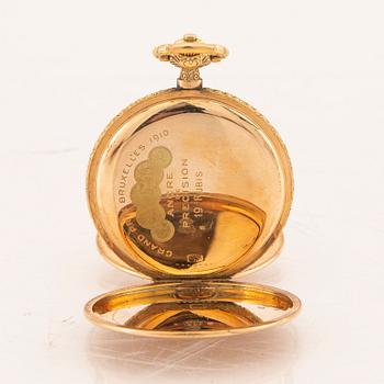 A 14K gold pocket watch hunter.