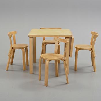 BORD samt STOLAR 4 st, modell 68, Alvar Aalto, Artek.