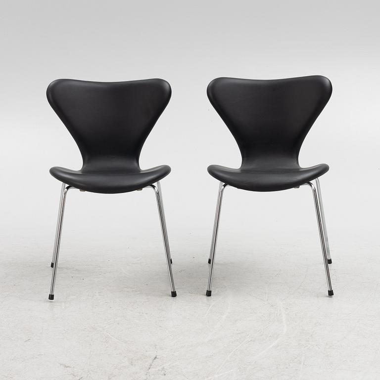Arne Jacobsen, stolar, 6 st, "Sjuan, Fritz Hansen, Danmark.