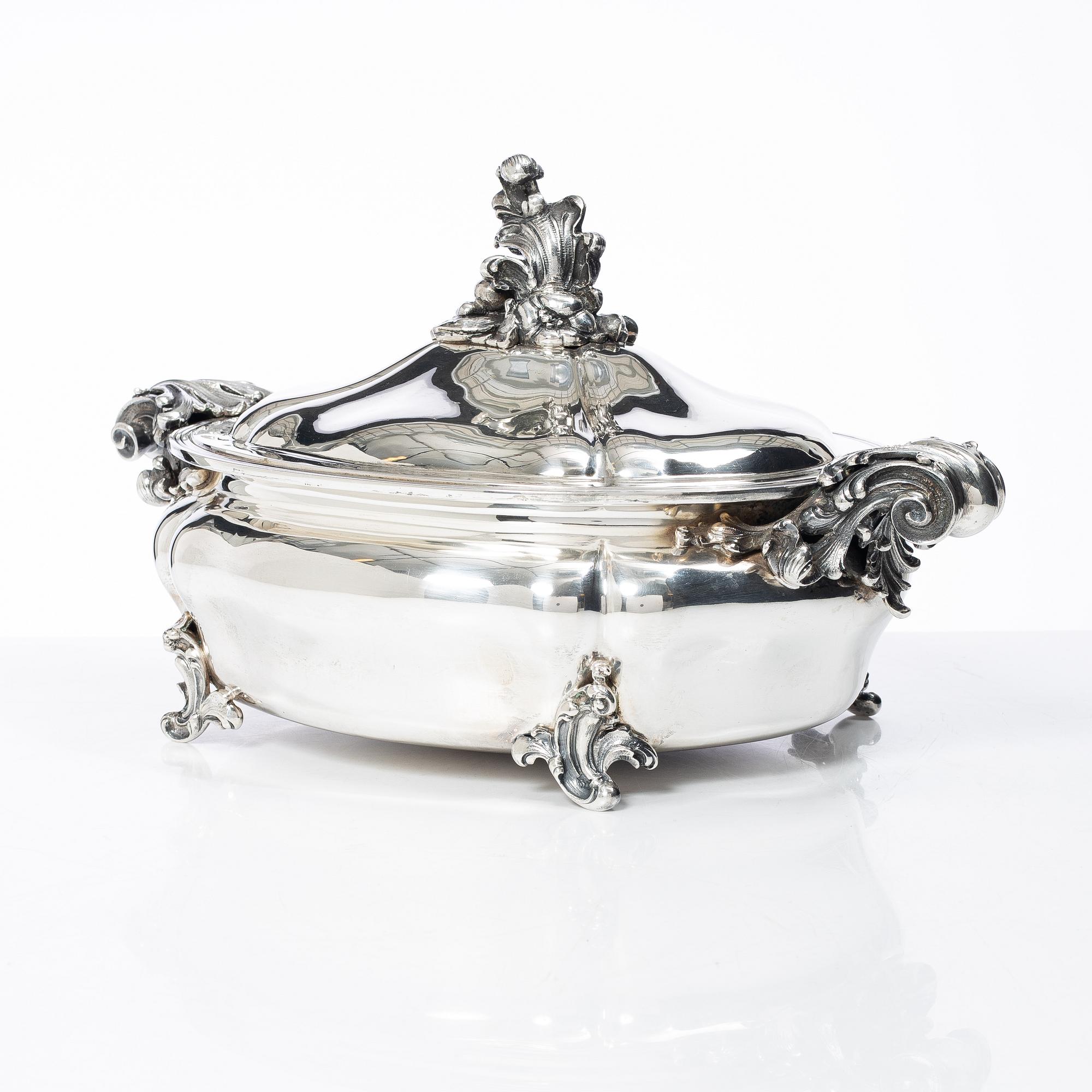 Terrin med lock, silver, rokokostil, Fratelli Broggi, Milano, Italien, 1900-tal.