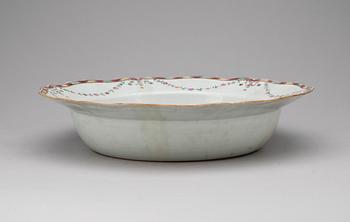 TVÄTTFAT, porslin, Kina, 1700-tal.
