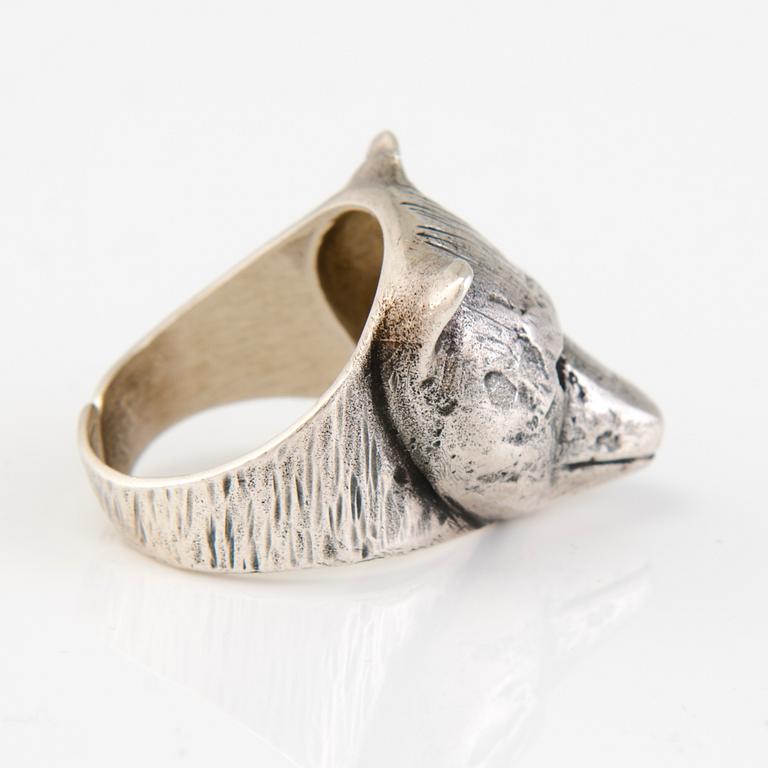 An Eila Minkkinen silver ring "Bear", Finland 2017.