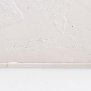 Nina Terno,  relief, gips, signerad och daterad 1973.