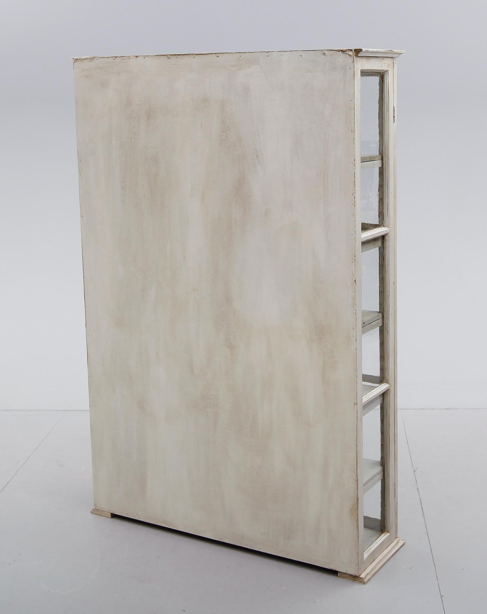 BOKSKÅP, 1800-talets andra hälft.