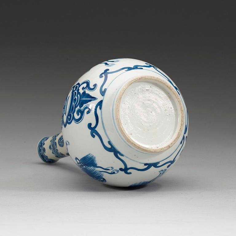 FLASKA, porslin. Qing dynastin, Kangxi (1662-1722).