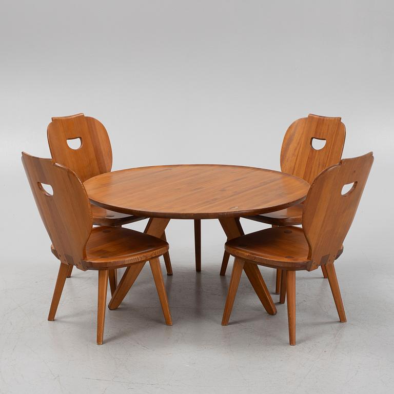 Carl Malmsten, a 5-piece pine furniture suite, Svensk Fur, mid 20th Century.