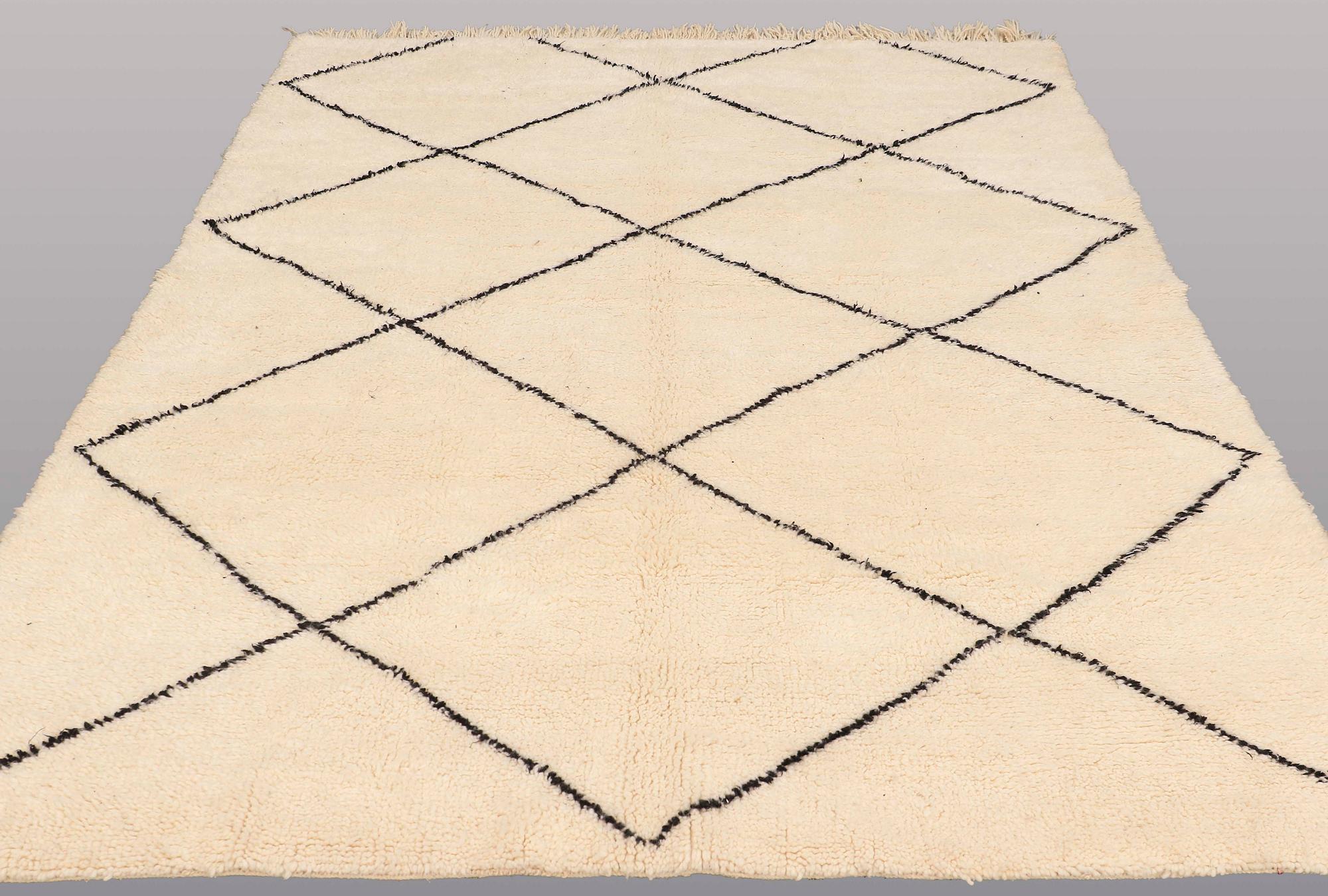 MATTA, Marocko, ca 290 x 218 cm.