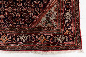 A Bidjar carpet, c. 330 x 220 cm.
