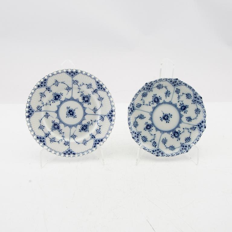 Service 52 pcs Musselmalet Royal Copenhagen Denmark porcelain.