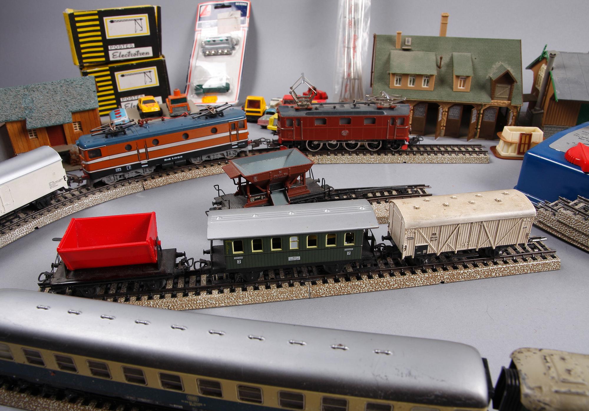 PARTI LEKSAKER, bl a Märklin. 1900-tal.