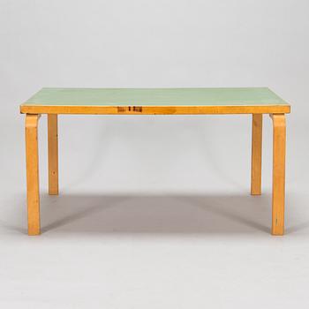 Alvar Aalto, a mid-20th Century '82' table for O.Y. Huonekalu-ja Rakennustyötehdas A.B.