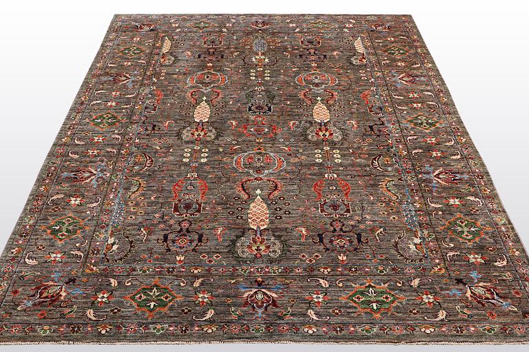 A rug, Zieglar design, ca 244 x 180 cm.