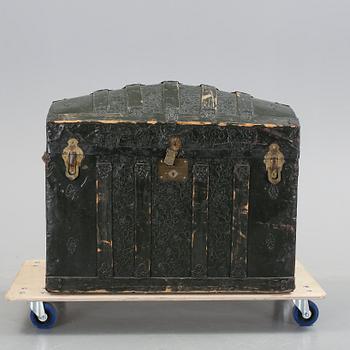 KOFFERT, 1900-talets första hälft.