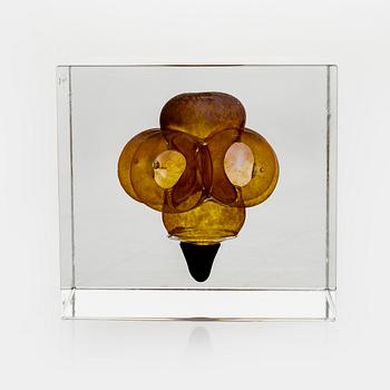 Oiva Toikka, årskub, signerad Oiva Toikka, Nuutajärvi 1996, 339/2000.
