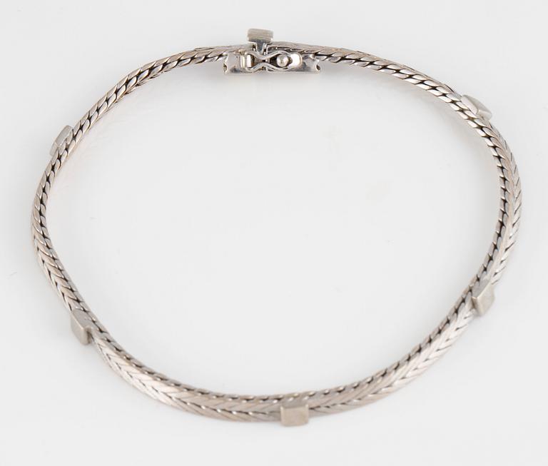 ARMLÄNK, 18K vitguld, importstämplad. Vikt 14,4 gram.
