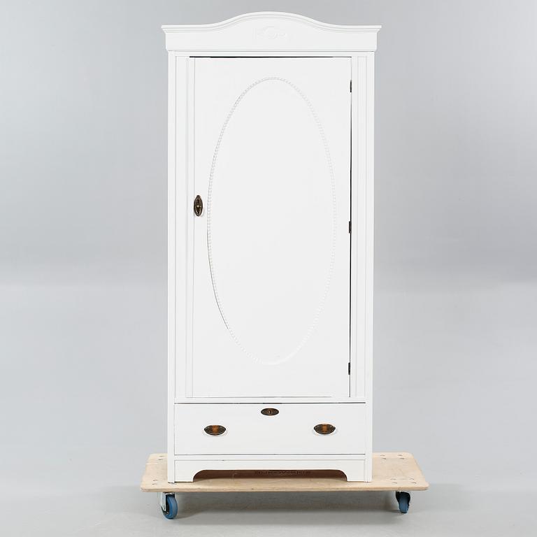 KLÄDSKÅP / LINNESKÅP, jugend, 1900-talets början.