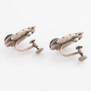 Georg Jensen, ett par örhängen, sterlingsilver med blå stenar.