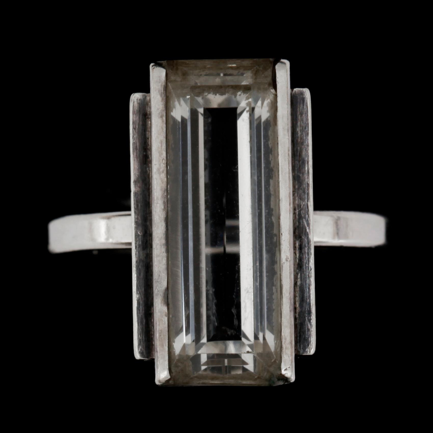 RING, silver och bergkristall, Wiwen Nilsson, Lund. Vikt ca 7 gram.