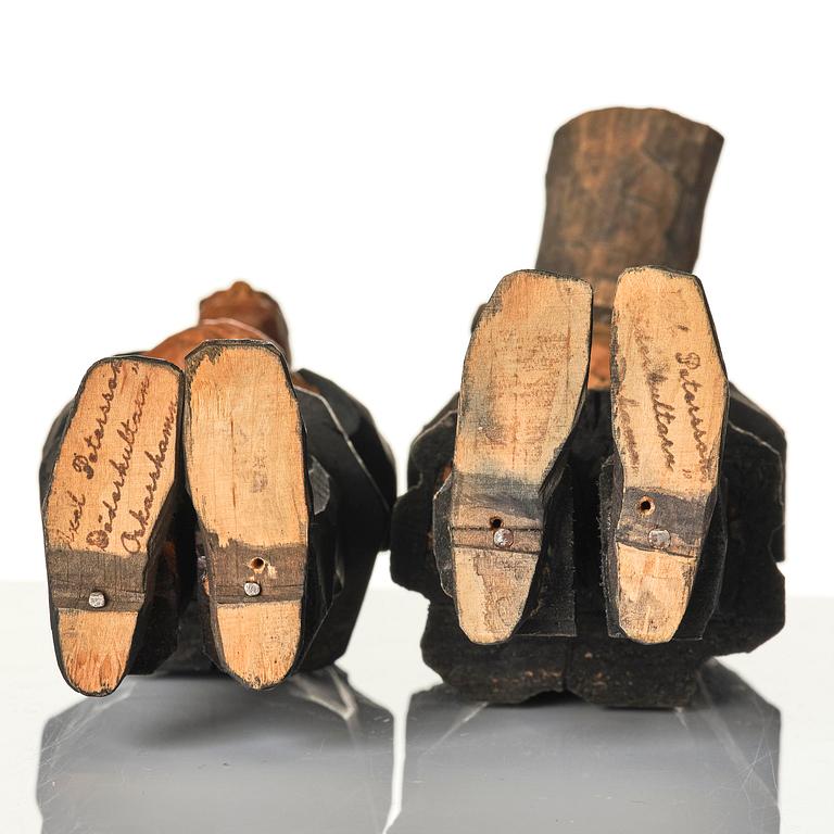 Axel Petersson Döderhultarn, "Bröllop" (The wedding) (7 pieces).