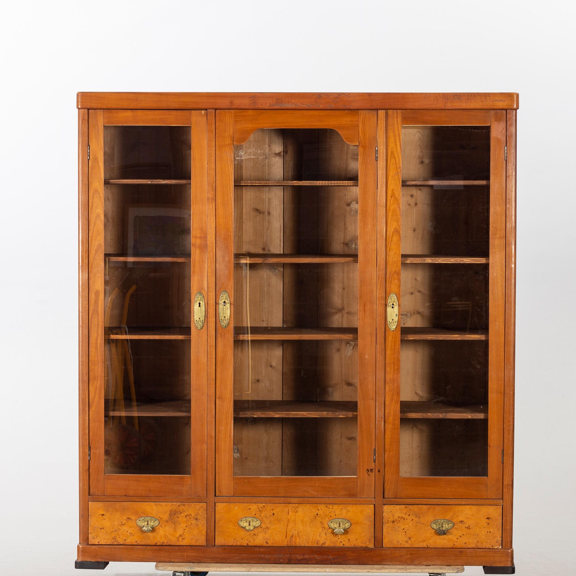 BOKSKÅP/VITRINSKÅP tidigt 1900-tal.