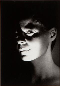 EVA KLASSON, fotografi signerad och daterad a tergo.