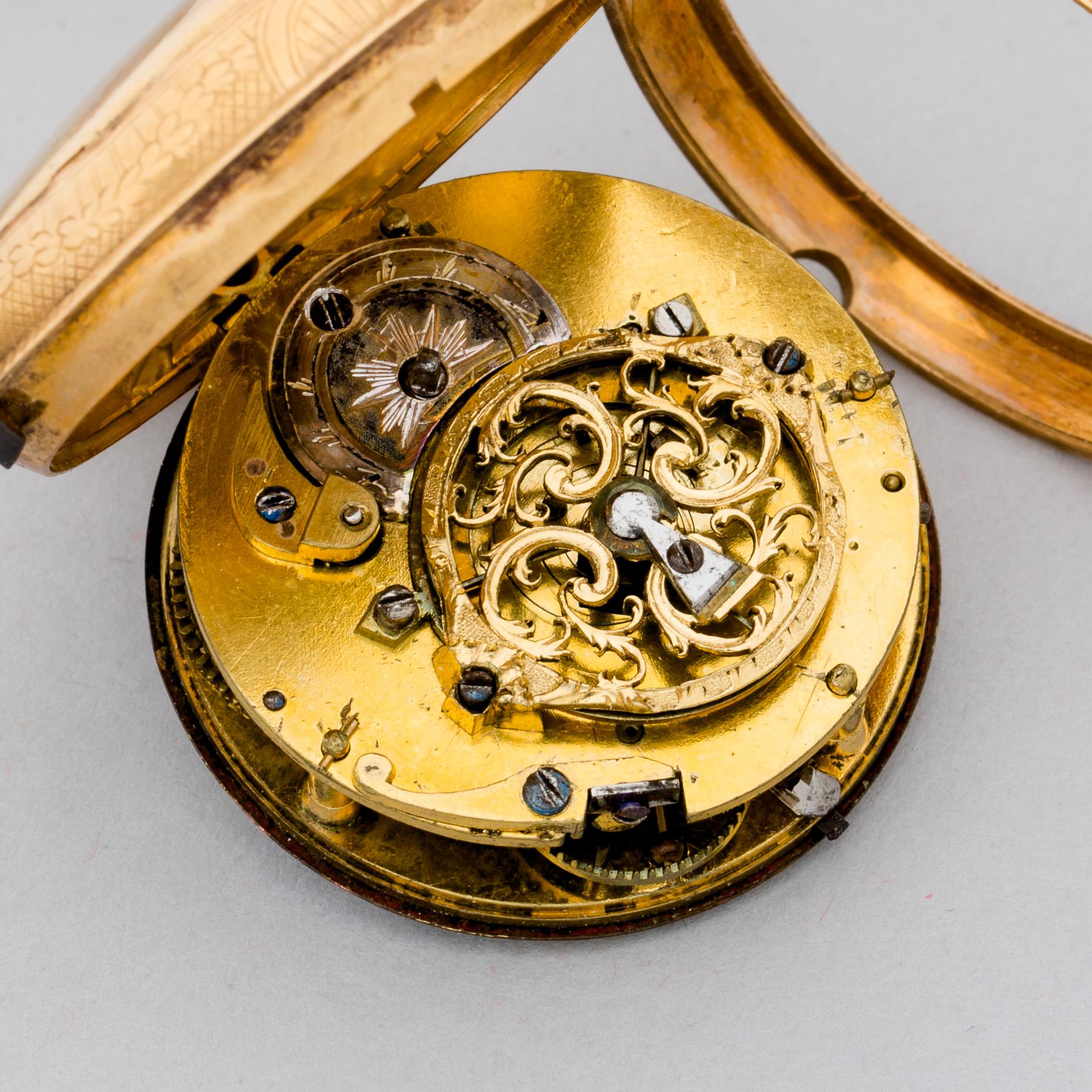 FICKUR, 18 k. Otydliga stämplar, 1800-talets första del. Vikt tot ca 44 g.