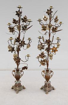 KANDELABRAR, 1 par, gjutjärn och mässing, sannolikt Frankrike, Louis XIV-stil, 1800-tal.