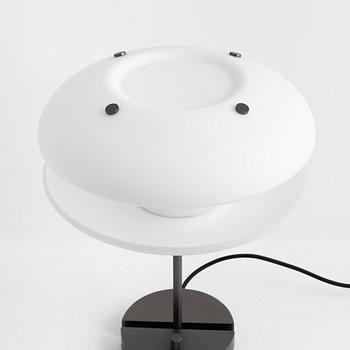 A 'Yoyo' table lamp from Norr11.