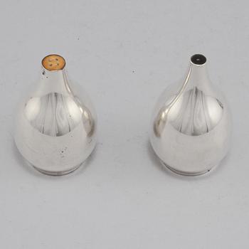 SALT- OCH PEPPARKAR, sterling, Hans Hansen, Danmark, 1967. Vikt 130 g.