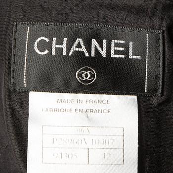 A skirt by CHANEL, in size 42(FR).