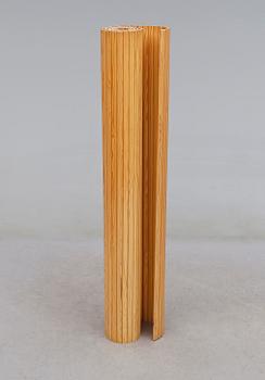 VIKSKÄRM, modellnummer 100, Alvar Aalto, Artek, Finland.