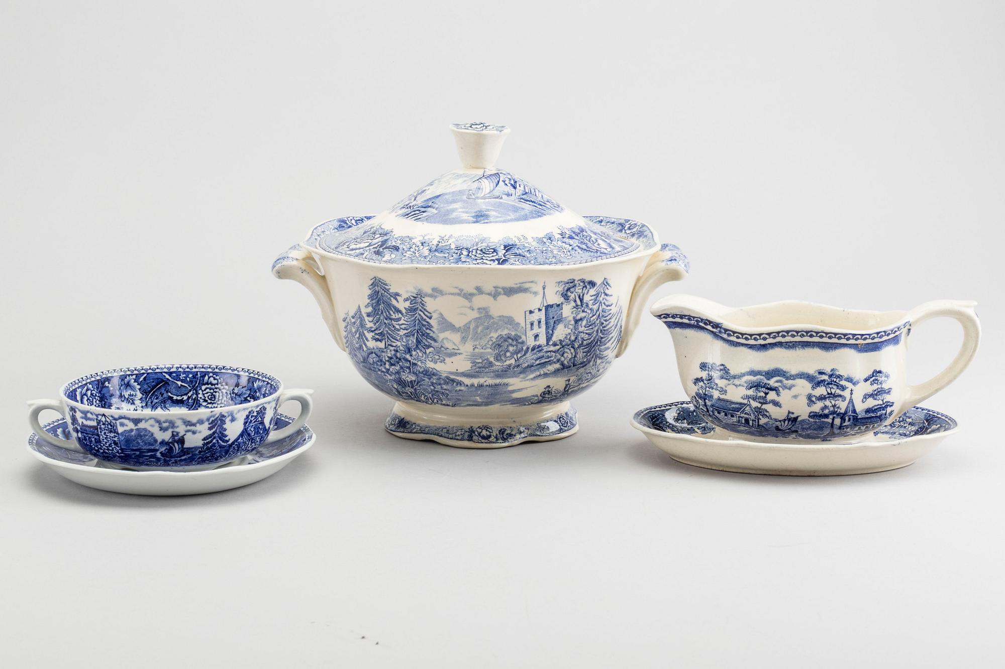 A Reinhard Richter 53 pcs Masema dinner service for Arabia.