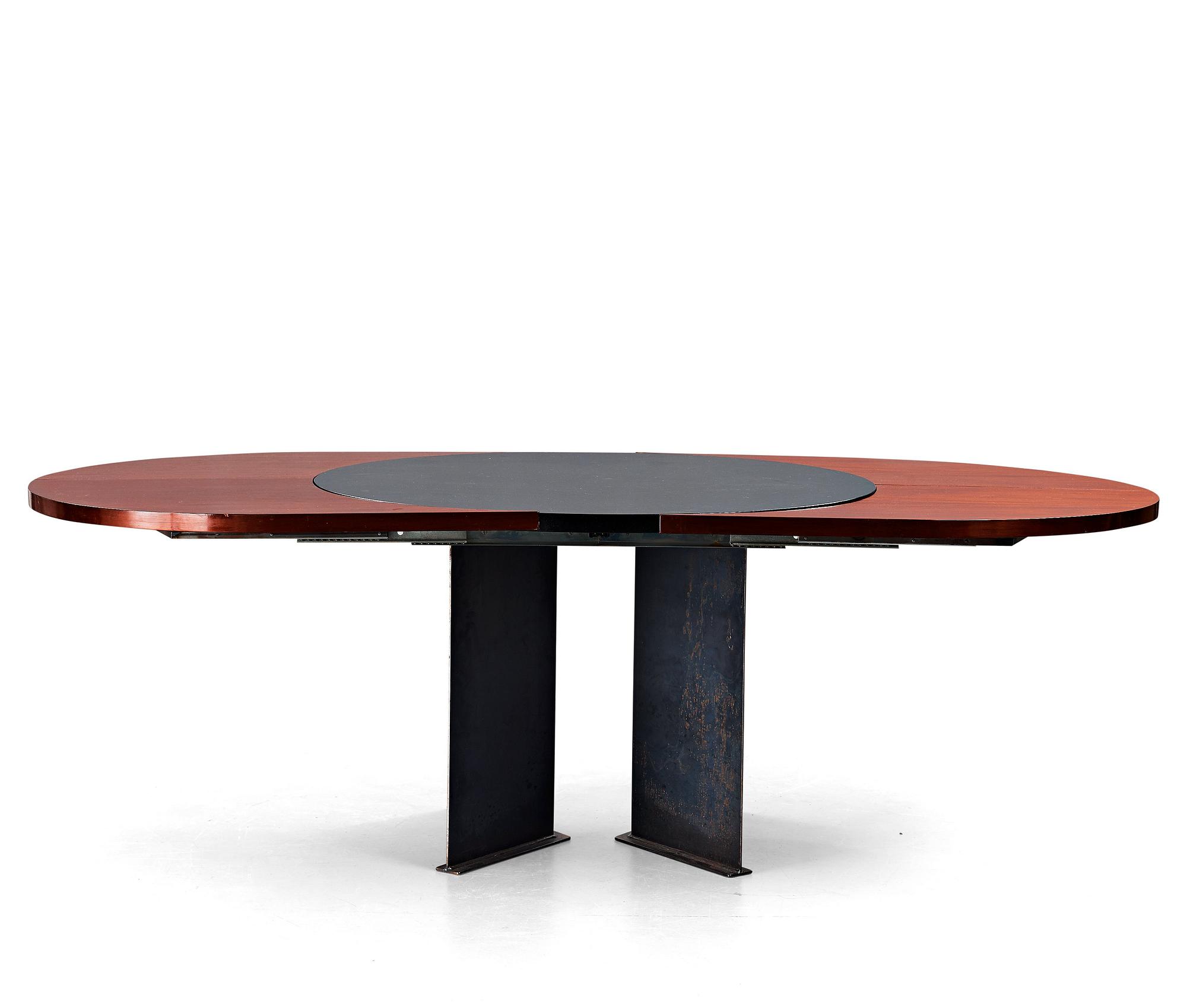 A dining table by Per Öberg Architects, late 20th century dinner table.