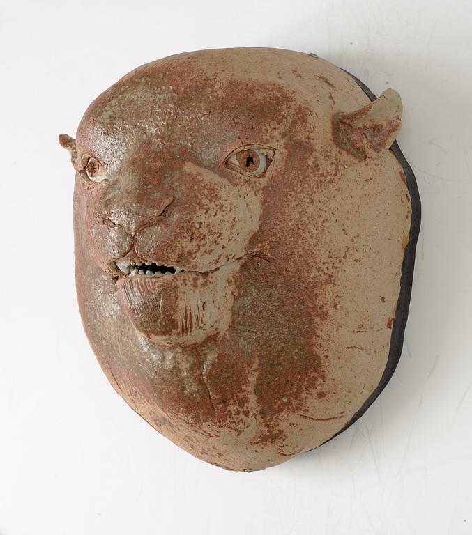 A Gösta Grähs stoneware figure of an animal, Sweden late 20th C.