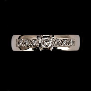 RING, vitguld 14K, diamanter tot. 0,19 ct. Vikt 4,2 g.