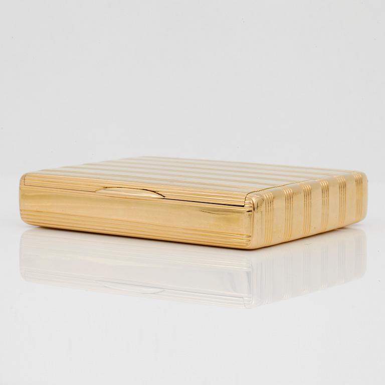 CIGARETTETUI, guld 18K, Heikki Kaksonen, företaget  H.Kaksonen Oy, Helsingfors 1941. Vikt ca 286 gram.
