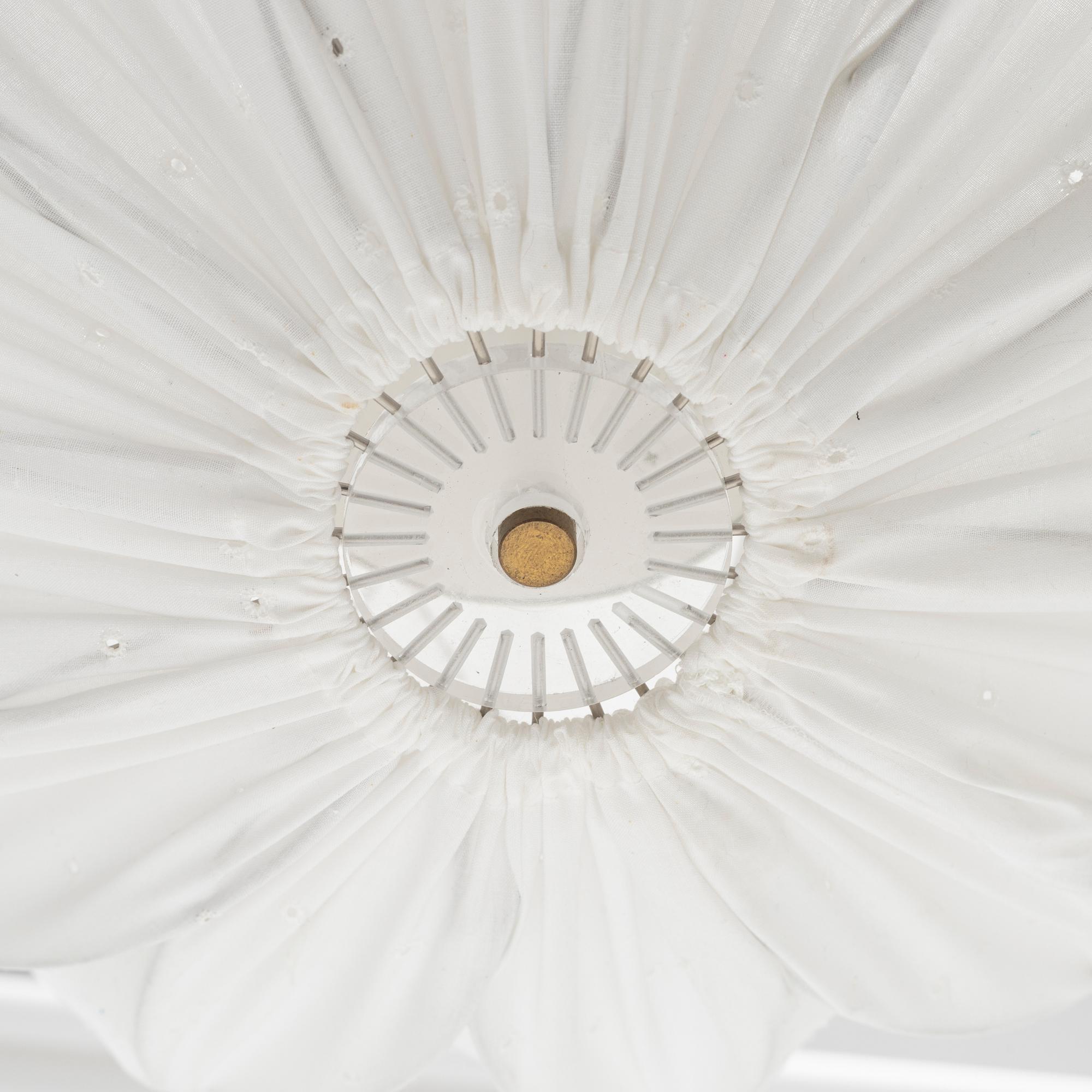 Tore Ahlsén, taklampa, "Pia-lampan", Gärsnäs.