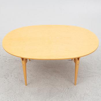 Bruno Mathsson, a birch coffee table, Mathsson International, Sweden, end of the 20th century.